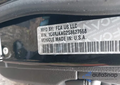 2025 Jeep Grand Cherokee L Altitude X 4X4 from USA, damaged, VIN 1C4RJKAG2S8627668